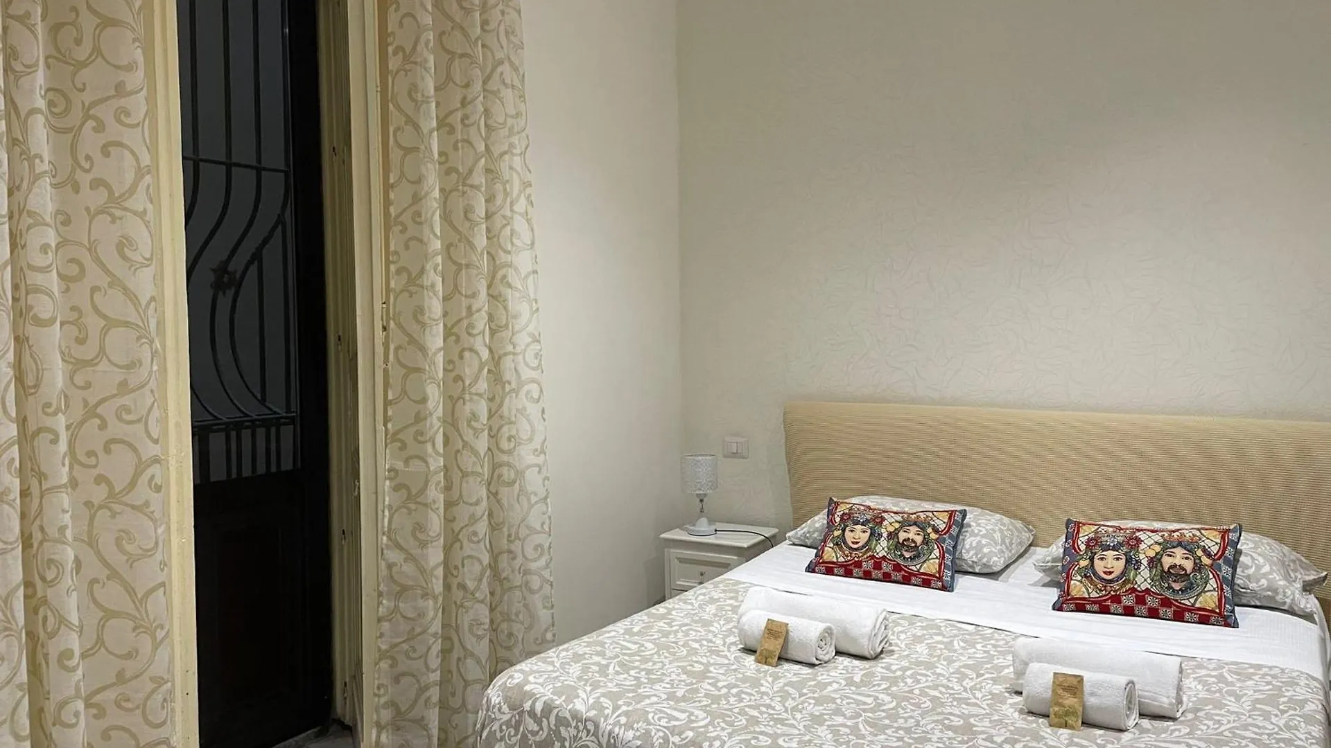 Sleep Inn Catania Rooms - Affittacamere 2*,  Italy