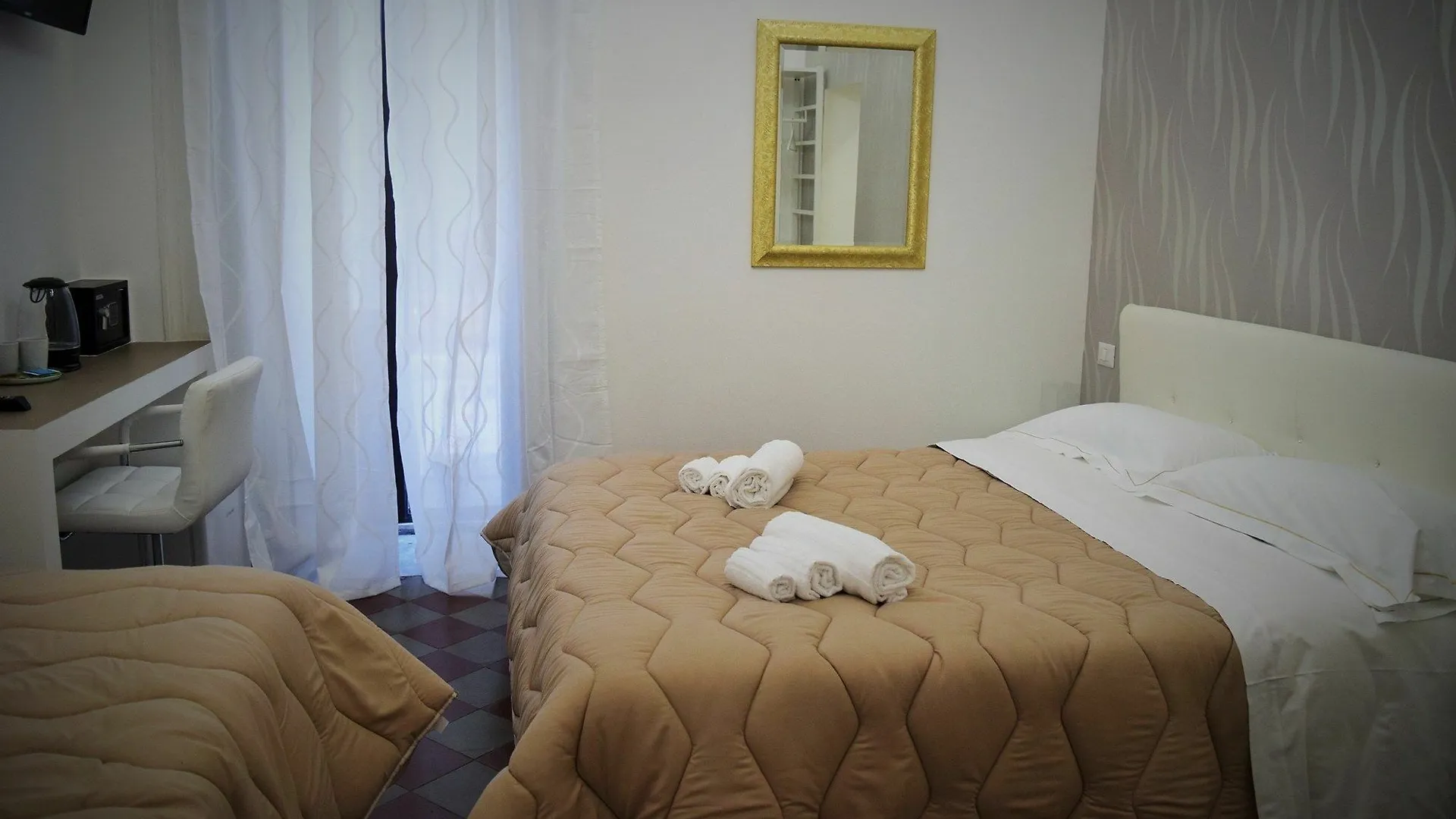 ** Pensión Sleep Inn Catania Rooms - Affittacamere Italia